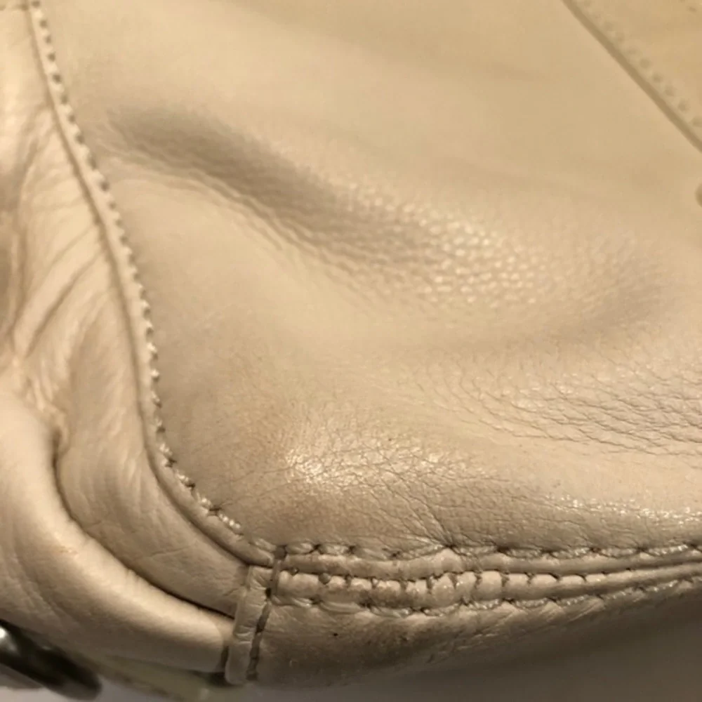 Michael kors cream pebbled leather hobo bag